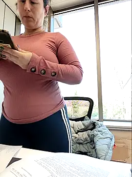 bichota85 online show from March 23, 2026, 10:04 am