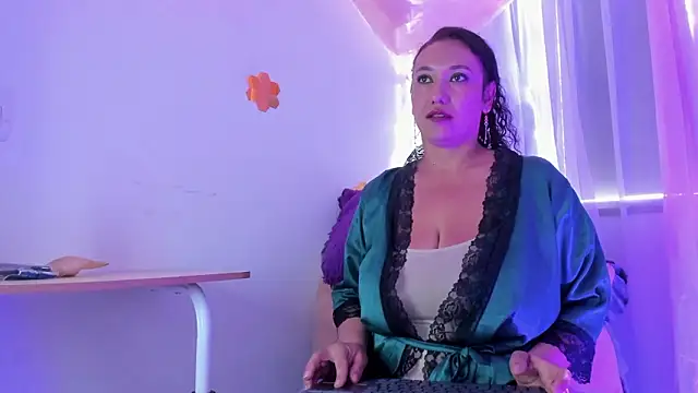 Snapshot of sharlot_montalvo_ chatting on February 4, 2026, 9:32 pm sharlot montalvo online show from February 4, 2026, 9:32 pm