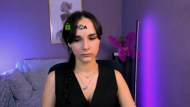 ariana ross7 online show from November 11, 2025, 8:14 pm