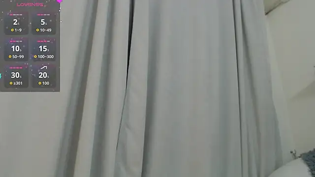 Snapshot of Ange_Lus chatting on October 6, 2025, 9:26 pm Ange Lus online show from October 6, 2025, 9:26 pm