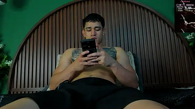 Snapshot of JeergMuscle chatting on November 9, 2025, 5:11 am JeergMuscle online show from November 9, 2025, 5:11 am