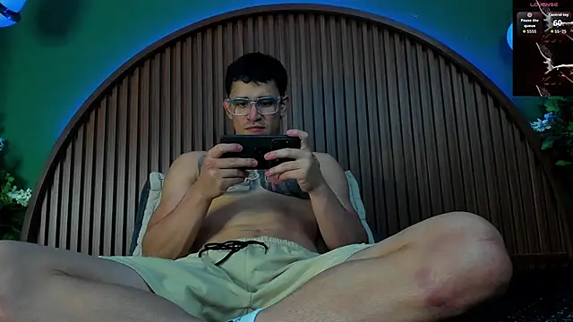 Snapshot of JeergMuscle chatting on November 19, 2025, 4:23 am JeergMuscle online show from November 19, 2025, 4:23 am