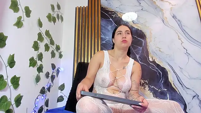 Snapshot of brittanyy20 chatting on November 12, 2025, 12:53 pm brittanyy20 online show from November 12, 2025, 12:53 pm