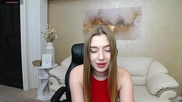 KissMe Now  online show from December 16, 2025, 2:32 pm