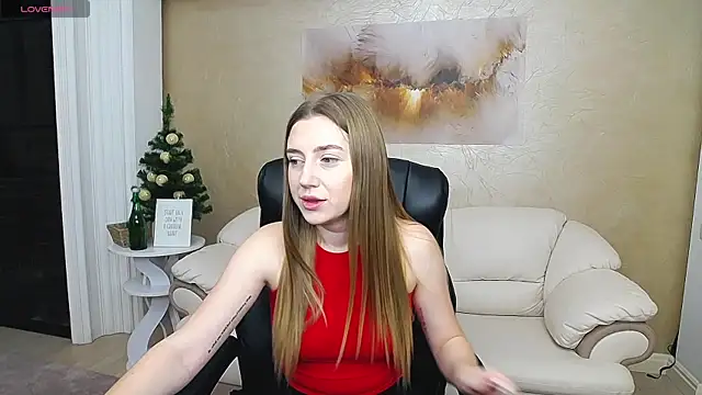 KissMe Now  online show from December 19, 2025, 2:30 pm