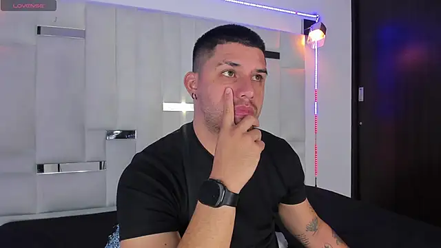 Snapshot of Jacob19_ chatting on October 1, 2025, 11:58 am Jacob19  online show from October 1, 2025, 11:58 am