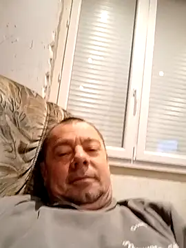 hugoboys4576 online show from November 20, 2025, 6:25 am