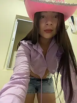 Snapshot of Karlee_Grey1 chatting on November 8, 2025, 2:59 am Karlee Grey1 online show from November 8, 2025, 2:59 am