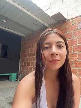 Snapshot of Karlee_Grey1 chatting on December 16, 2025, 8:35 pm Karlee Grey1 online show from December 16, 2025, 8:35 pm