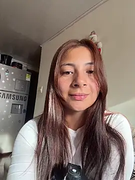 Snapshot of Karlee_Grey1 chatting on January 8, 2026, 9:43 pm Karlee Grey1 online show from January 8, 2026, 9:43 pm