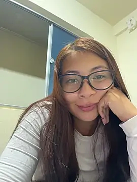 Snapshot of Karlee_Grey1 chatting on January 7, 2026, 2:49 am Karlee Grey1 online show from January 7, 2026, 2:49 am