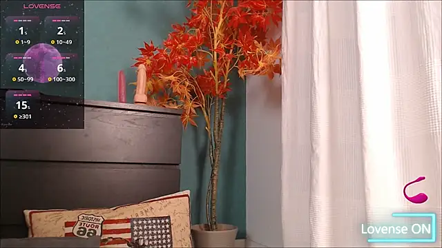 Snapshot of Moon_Shard chatting on October 30, 2025, 11:34 pm Moon Shard online show from October 30, 2025, 11:34 pm