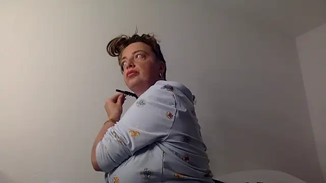 QueenStacyxox online show from November 2, 2025, 8:08 am