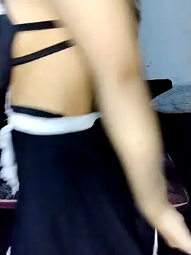 shahinaz-123 online show from November 13, 2025, 10:30 am