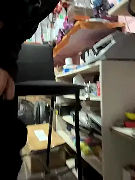 Snapshot of Ezeveron chatting on September 26, 2025, 6:59 pm Ezeveron online show from September 26, 2025, 6:59 pm