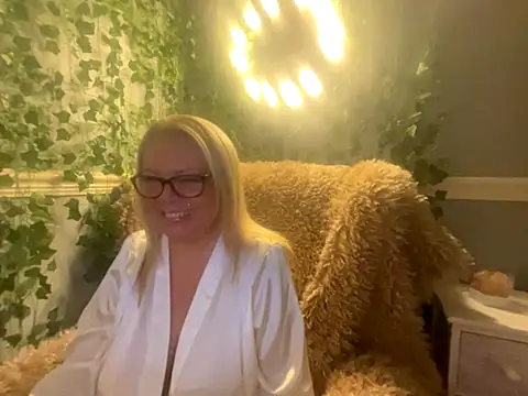 Snapshot of BonnyDesire chatting on November 30, 2025, 7:14 pm BonnyDesire online show from November 30, 2025, 7:14 pm