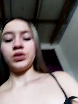 Shairaclark  online show from November 1, 2025, 9:08 pm