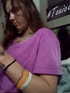 Snapshot of cicithtbitch chatting on October 10, 2025, 8:20 pm cicithtbitch online show from October 10, 2025, 8:20 pm