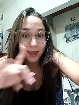 linameii online show from December 2, 2025, 2:01 am