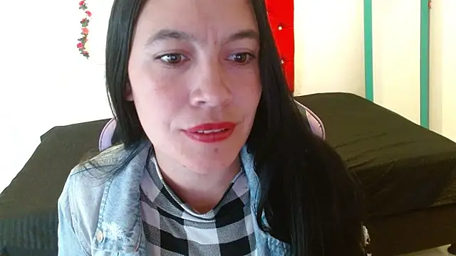 Snapshot of cristal1609 chatting on January 12, 2026, 1:40 pm cristal1609 online show from January 12, 2026, 1:40 pm