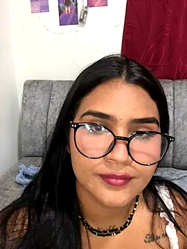 Renata Zoe online show from November 21, 2025, 1:48 am