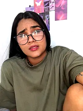 Renata Zoe online show from November 26, 2025, 2:00 am