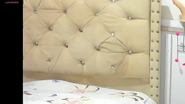 Snapshot of ELEKTRA_FOX1 chatting on October 10, 2025, 4:24 am ELEKTRA FOX1 online show from October 10, 2025, 4:24 am