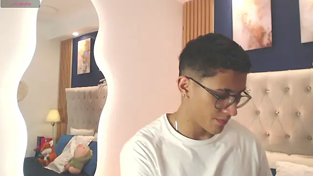 SalvadorFit online show from February 10, 2026, 8:41 pm