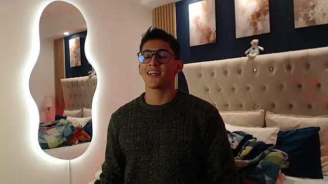 SalvadorFit online show from February 25, 2026, 8:41 pm