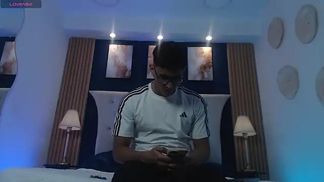 SalvadorFit online show from April 13, 2026, 8:02 pm