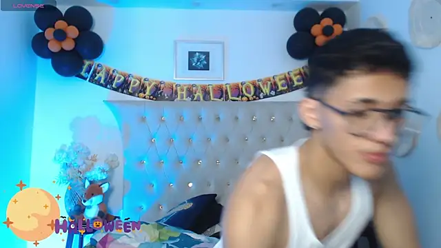 SalvadorFit online show from October 27, 2025, 8:43 pm