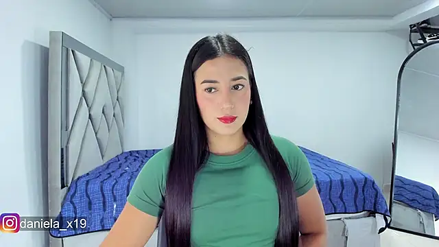 Snapshot of Daniela_x19 chatting on February 21, 2026, 12:56 am Daniela x19 online show from February 21, 2026, 12:56 am