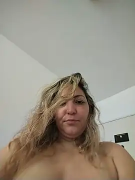 Snapshot of Lunita86 chatting on June 6, 2026, 1:38 pm Lunita86 online show from June 6, 2026, 1:38 pm