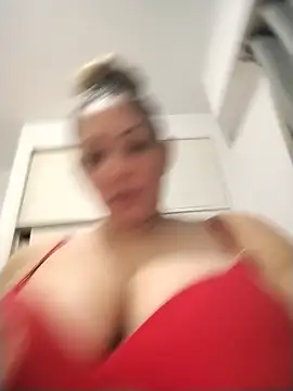 Snapshot of Lunita86 chatting on July 5, 2026, 3:22 am Lunita86 online show from July 5, 2026, 3:22 am