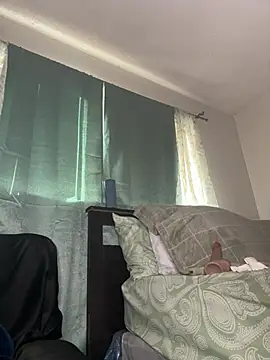 foreigntitts  online show from February 5, 2026, 11:00 pm