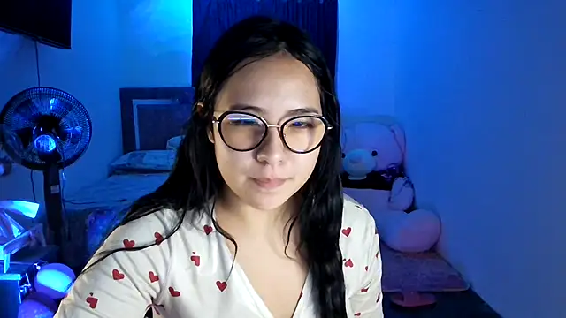 sacha torres02 online show from February 5, 2026, 2:07 am