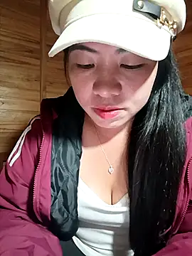 tulipsexy online show from December 15, 2025, 11:49 am