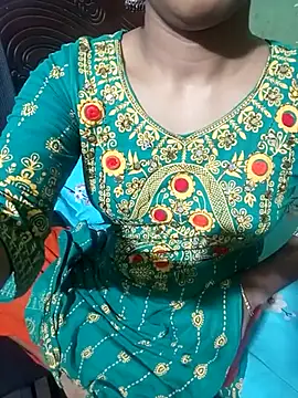 Cute Couple59 online show from October 12, 2025, 5:14 pm