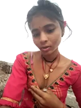 Snapshot of R_Roshni chatting on October 17, 2025, 12:47 am R Roshni online show from October 17, 2025, 12:47 am