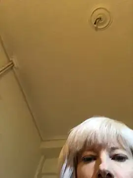 Snapshot of juliaoneandonly chatting on October 8, 2025, 9:44 am juliaoneandonly online show from October 8, 2025, 9:44 am