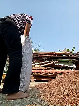 Snapshot of callistra chatting on November 27, 2025, 3:18 am callistra online show from November 27, 2025, 3:18 am