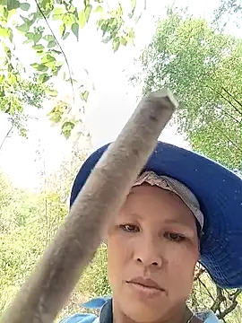 callistra online show from April 13, 2026, 5:44 am