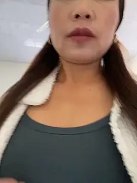 Snapshot of Milky-milk chatting on November 29, 2025, 1:50 am Milky-milk online show from November 29, 2025, 1:50 am