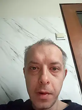 szajbusek41 online show from January 11, 2026, 8:43 am