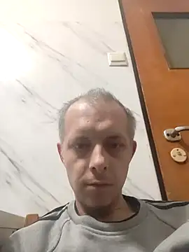 szajbusek41 online show from January 12, 2026, 3:41 pm