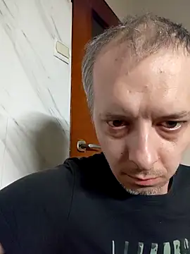 Snapshot of szajbusek41 chatting on February 6, 2026, 5:03 am szajbusek41 online show from February 6, 2026, 5:03 am