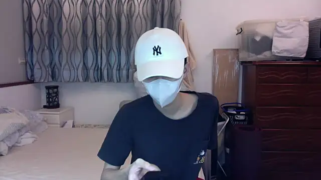 Snapshot of kai101010 chatting on September 29, 2025, 4:12 pm kai101010 online show from September 29, 2025, 4:12 pm