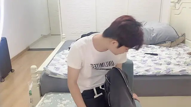 xlong00099 online show from November 9, 2025, 11:47 am