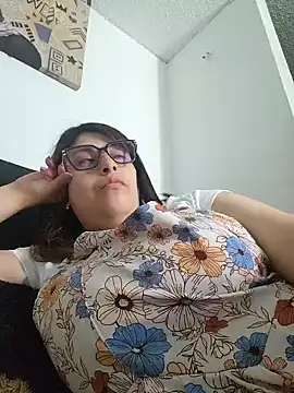 queenalexxa111 online show from March 28, 2026, 6:20 pm