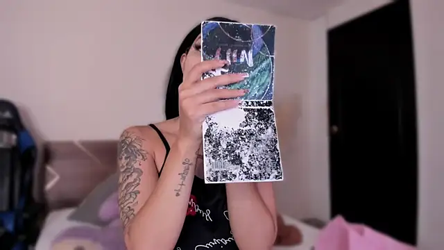 Snapshot of SofiaClarkson chatting on November 15, 2025, 11:36 am SofiaClarkson online show from November 15, 2025, 11:36 am